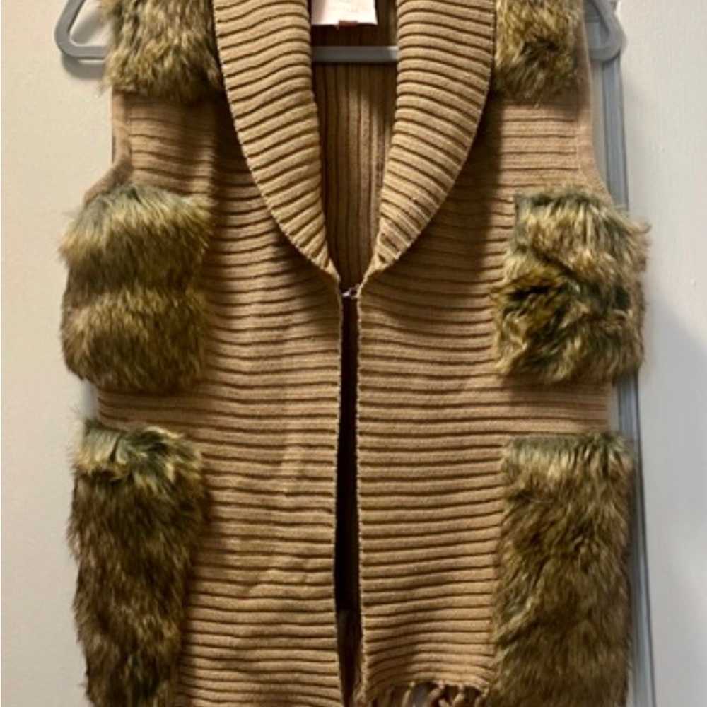 Romeo & Juliet Couture Tan Vest with Faux Fur